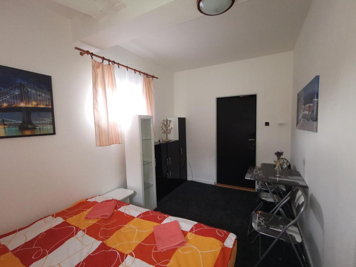 Penzion Tomy Na Plazi Hotel Frymburk Luaran gambar