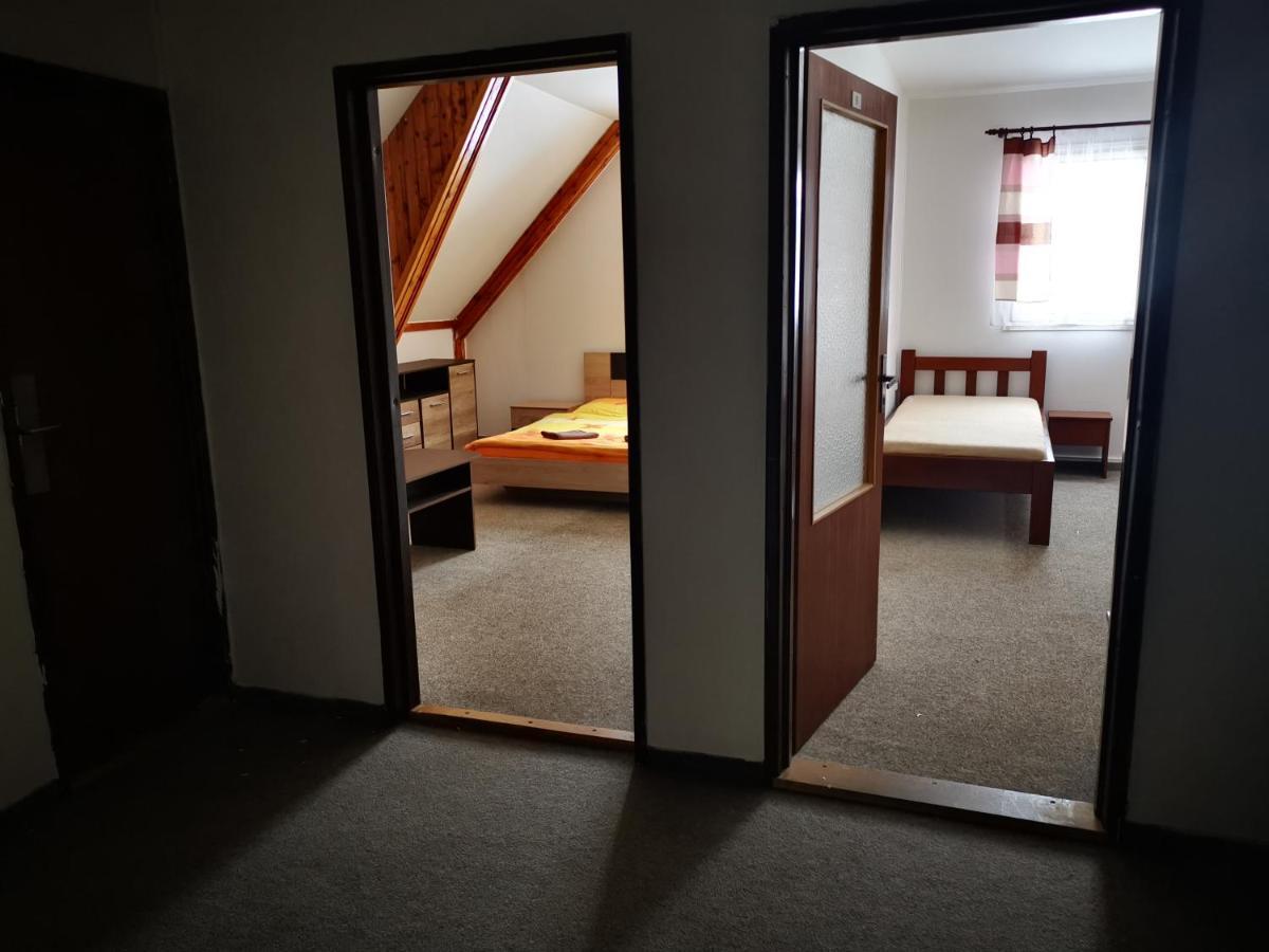 Penzion Tomy Na Plazi Hotel Frymburk Luaran gambar