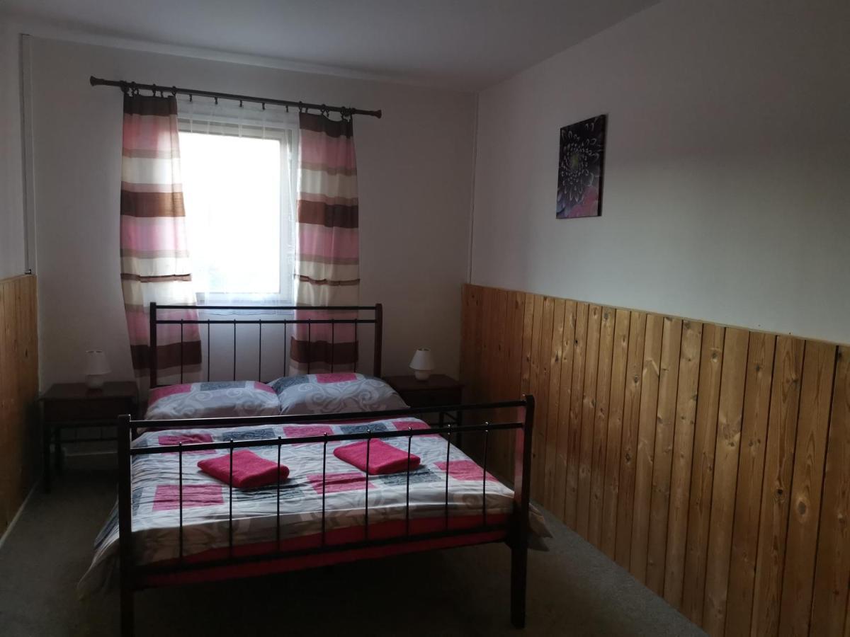 Penzion Tomy Na Plazi Hotel Frymburk Luaran gambar